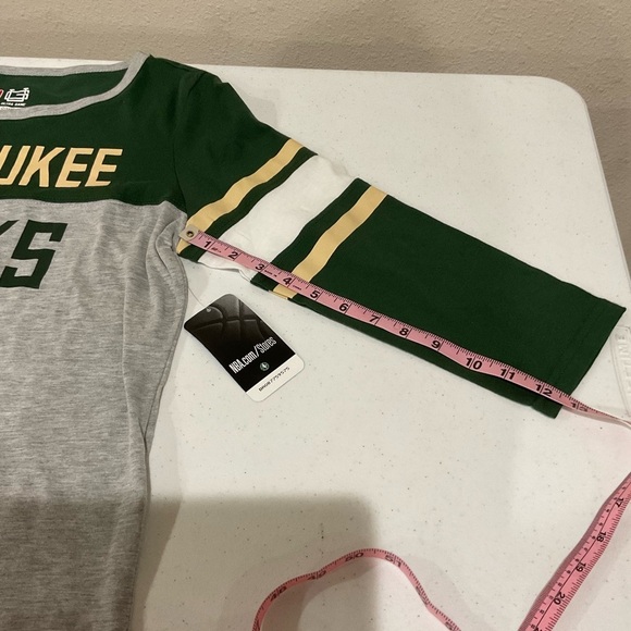 NWT NBA Milwaukee Bucks Tee 3/4 Sleeve Shirt Green Youth Size Medium - Picture 5 of 11